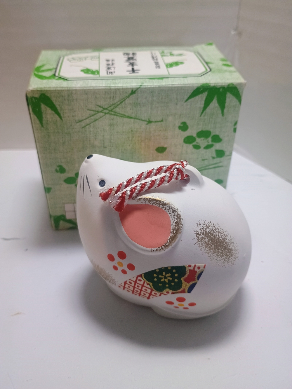 Source Unknown White Ceramic Mouse Figurine with Pink and Red Accents